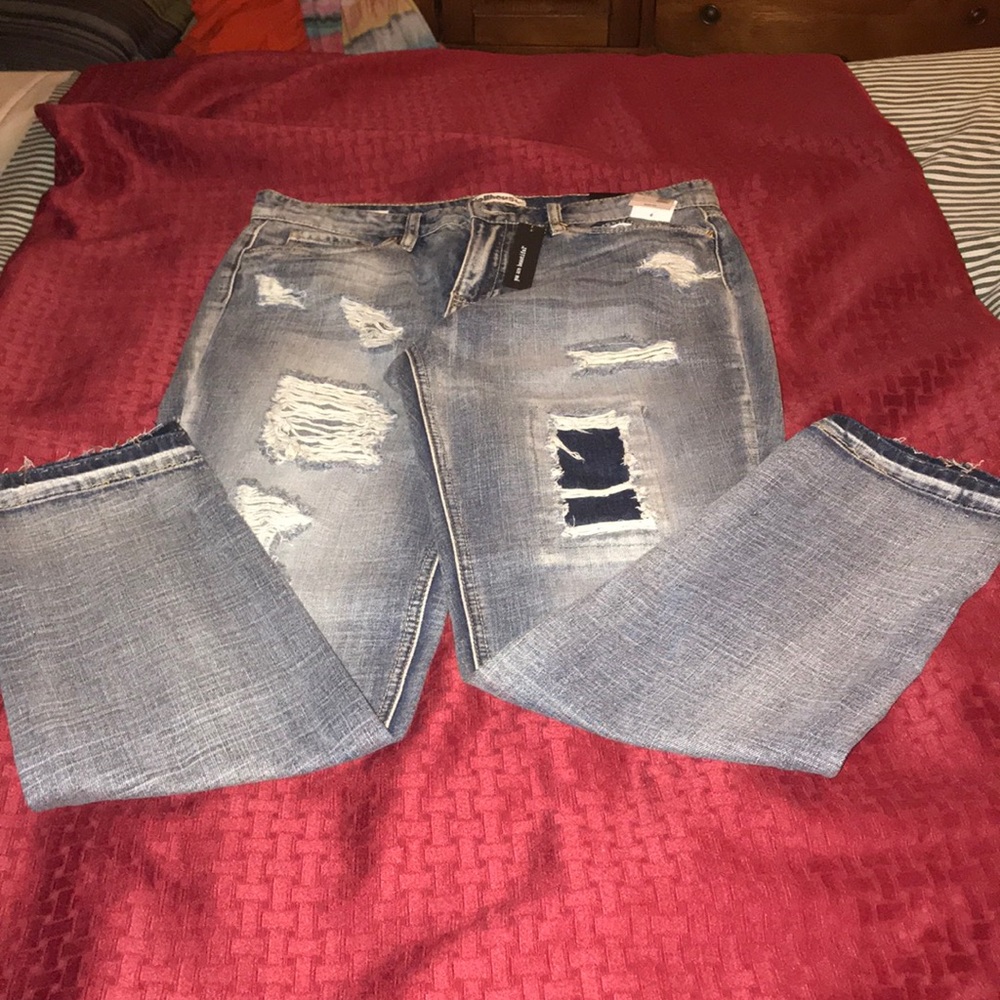 Distressed jeans NWT